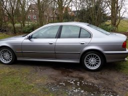 BMW E39 523i 1997